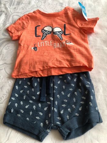 Ensemble short tee shirt neuf taille 6 mois