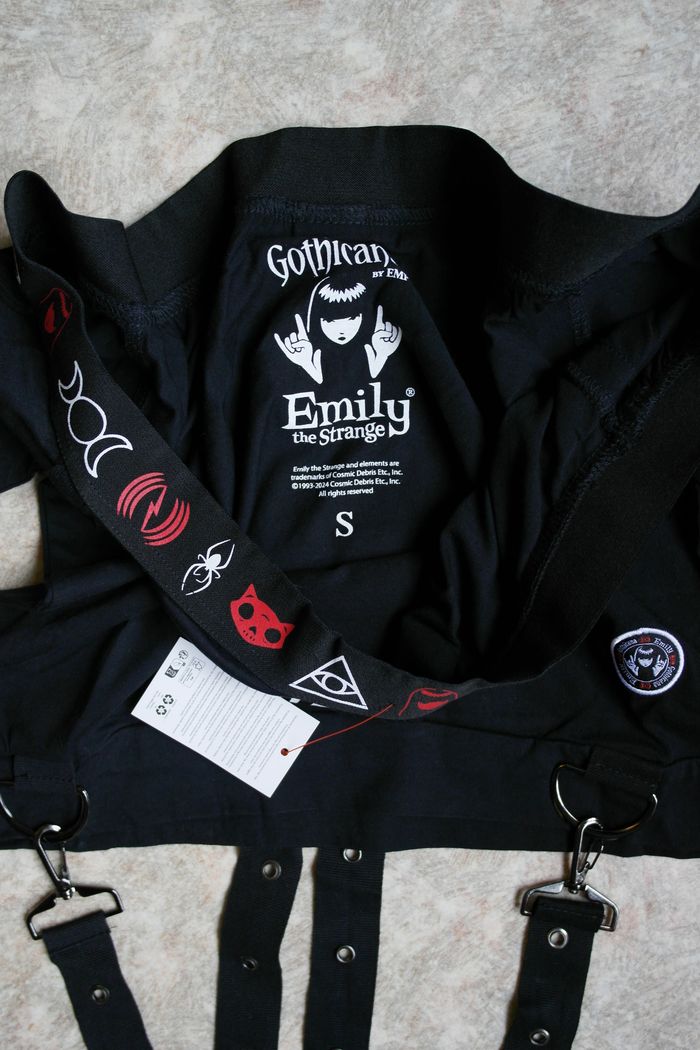 T-shirt Emily the Strange - taille S - photo numéro 5