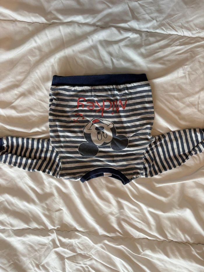 Lot vêtements bébé garçon 6 mois – Disney (Mickey, Roi Lion) - photo numéro 11