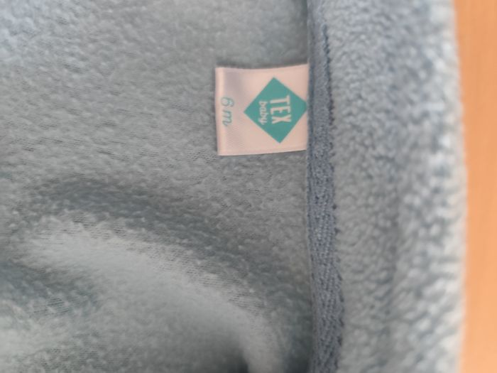 Vends légère polaire bleu bébé - photo numéro 6