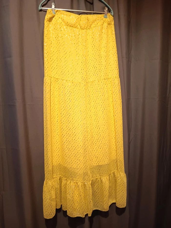 Robe longue. Sans bretelles. Haut elastiqué. Marque baly fashion