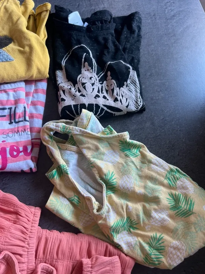Lot de vêtements - photo numéro 4