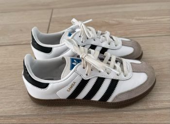 Chaussures Adidas enfant