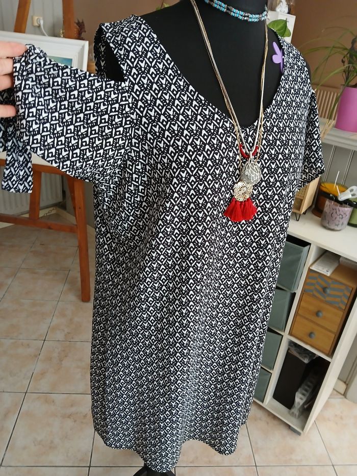 Robe droite fluide T44. - photo numéro 6