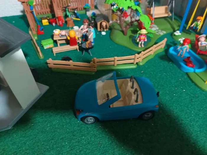 Lot maison Playmobil 9266 sur 3 étages + jardin - photo numéro 5