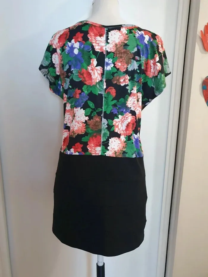Robe noire vert rose bleu toi du monde taille L 40 - photo numéro 2