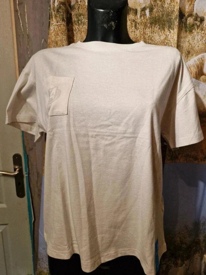 T shirt marvel taille m - photo numéro 2