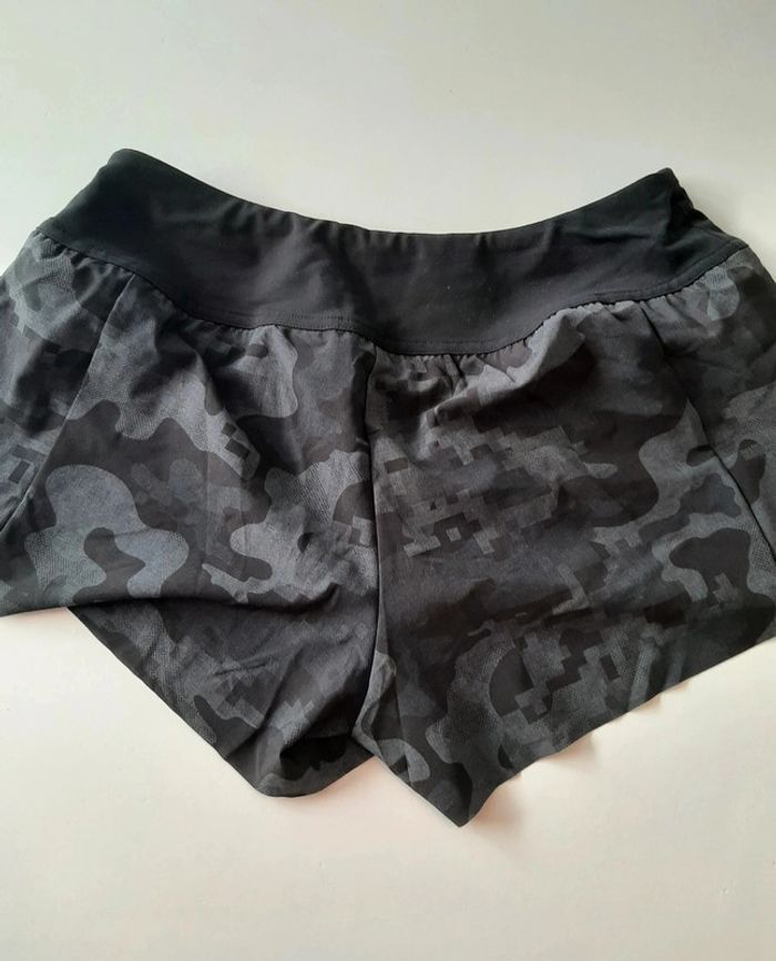 Short de sport Reebok noir taille S - photo numéro 3