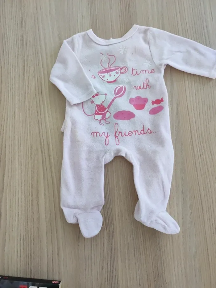 Lot 3 pyjamas 1 mois - photo numéro 4
