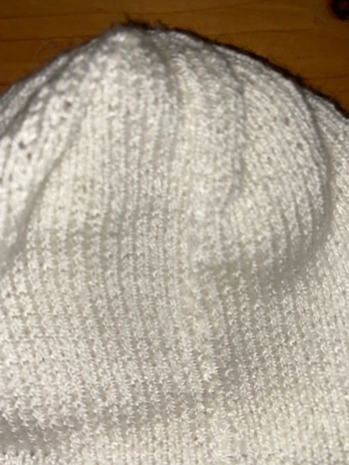 Lot de 2 bonnets fait main - photo numéro 3