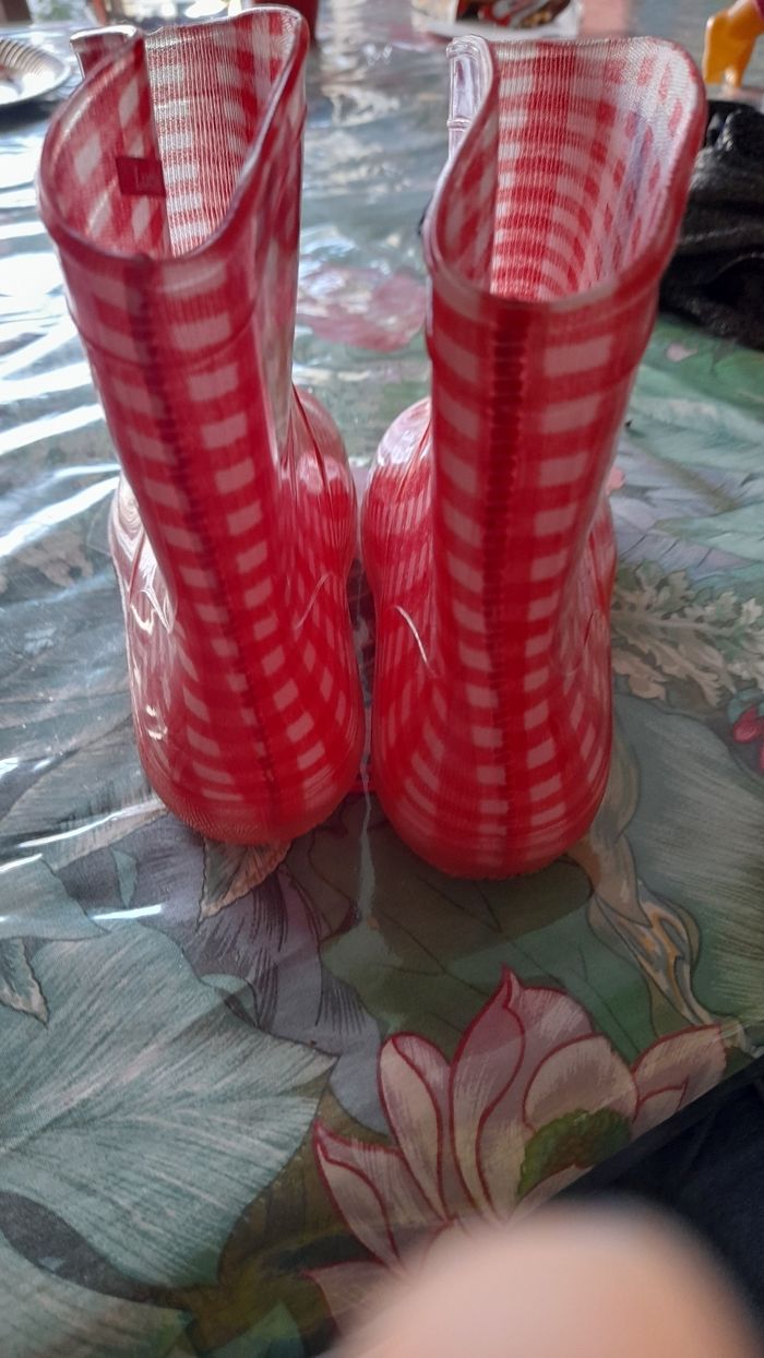Bottes rouge et blanche - photo numéro 1