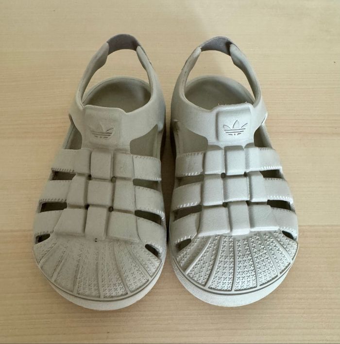 Sandales Superstar Adidas originals - taille 25 - photo numéro 3