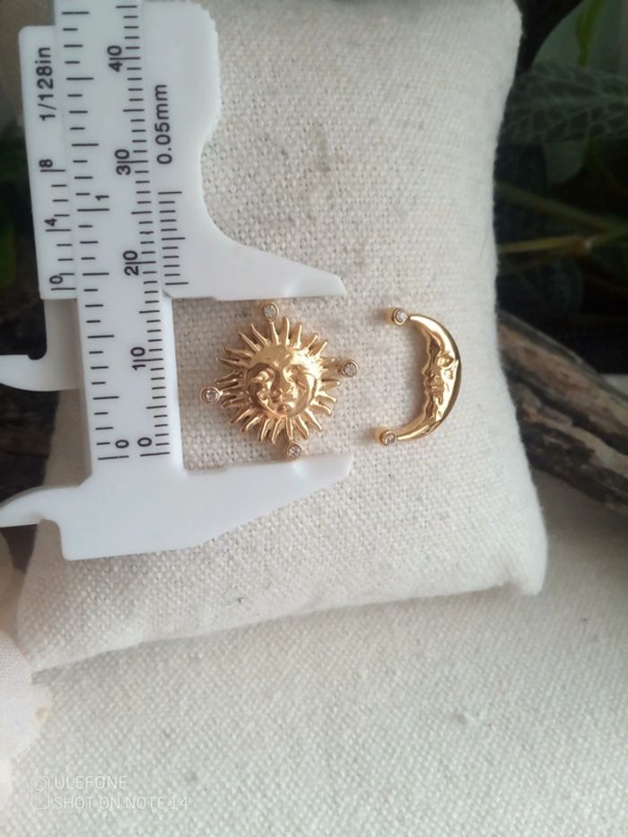 Boucles d'oreilles lune soleil acier inoxydable doré et zircons - photo numéro 2