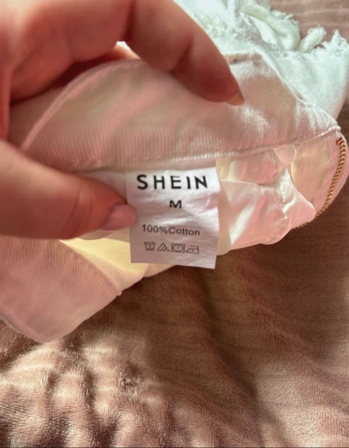 👖 Short Blanc SHEIN Taille M – Neuf, Tendance & Parfait pour l’Été ! - photo numéro 4