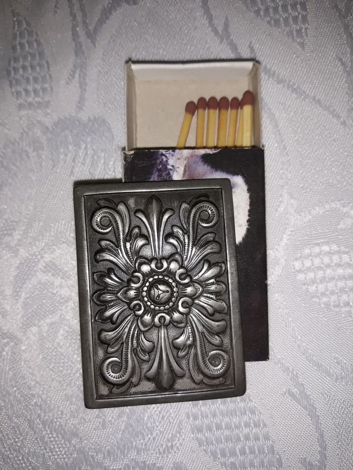 Faby2800 Porte-boîte allumettes vintage en étain norvégien par Astri Holthe - photo numéro 5