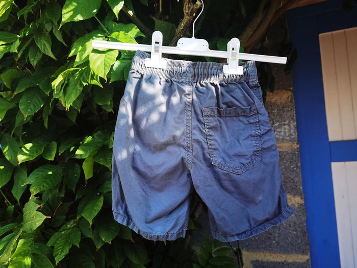 D1233/3 short garçon 3 ans - photo numéro 2