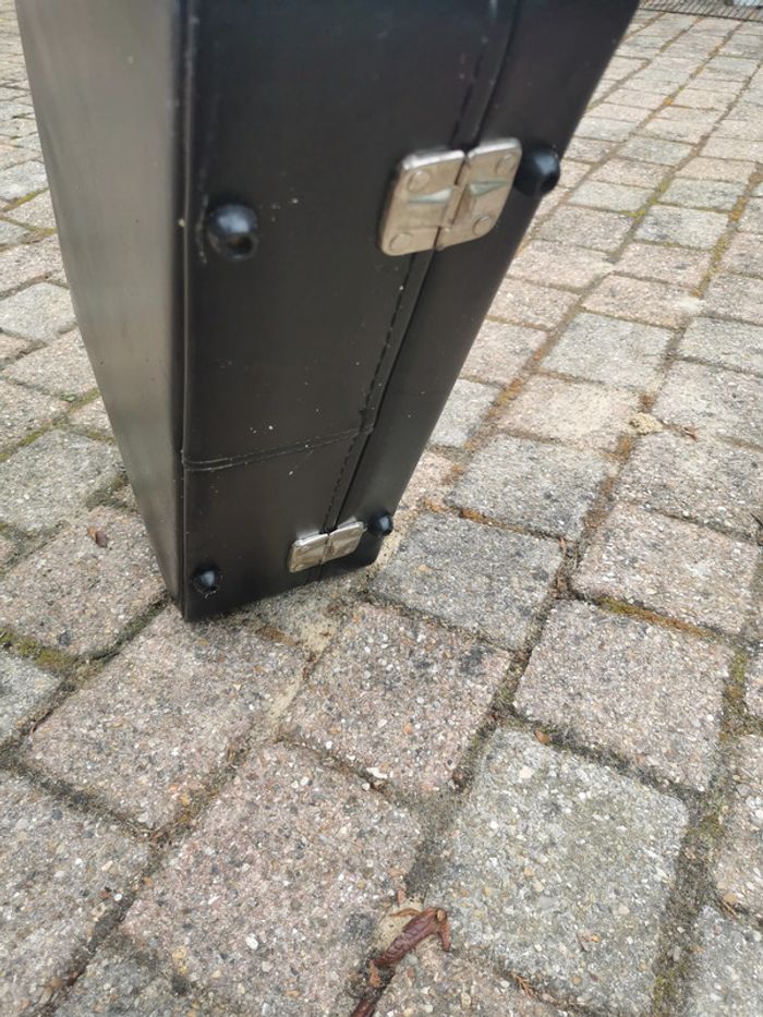 Valise ancienne des années 1960 pour le nécessaire de toilette - photo numéro 3