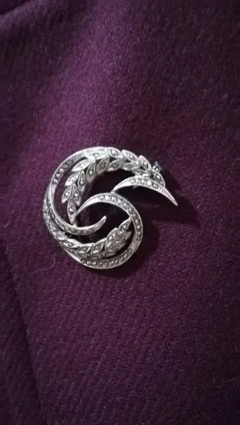 broche vintage en marcassite