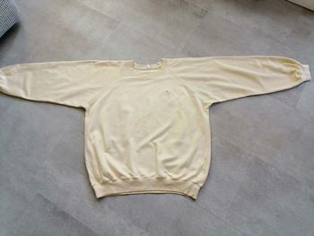 sweat jaune taille L DD (taches)
