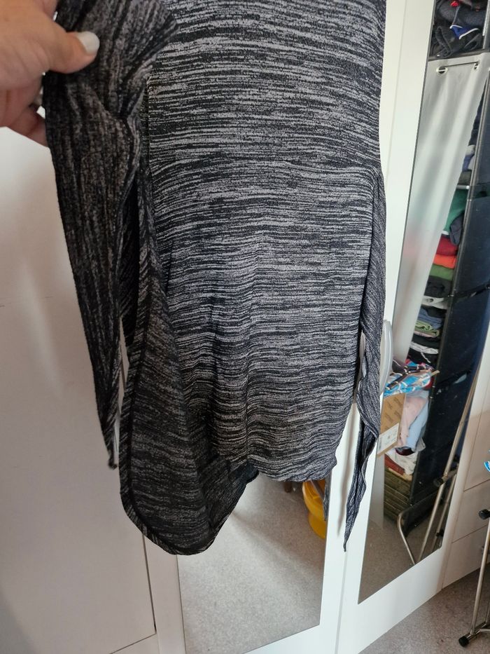 Superbe robe moulante, effet drapé a nouer original - photo numéro 5