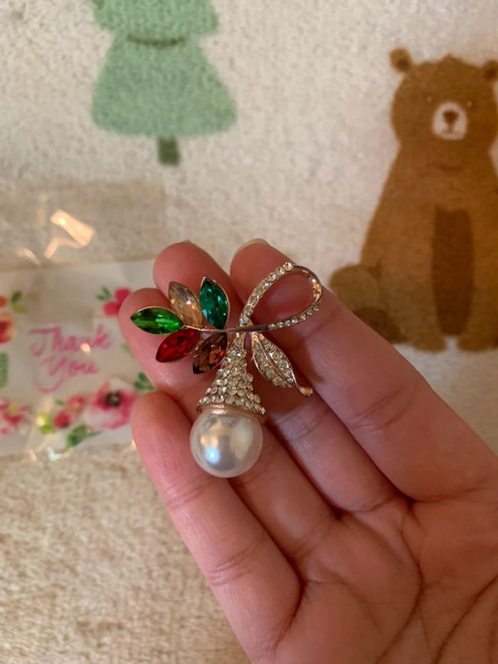 Broche fleur et perle - photo numéro 5