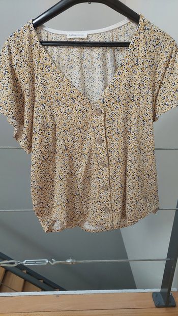 blouse jaune