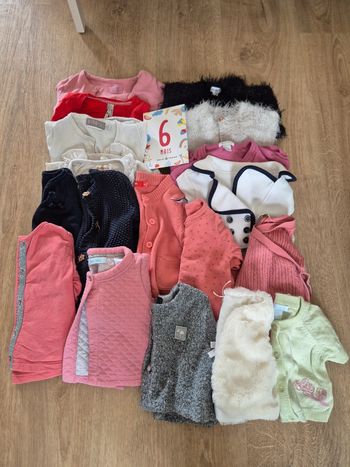 Lot de 18 gilets