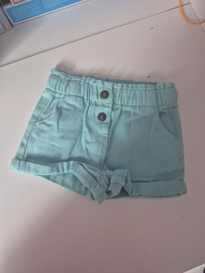 Short bébé fille