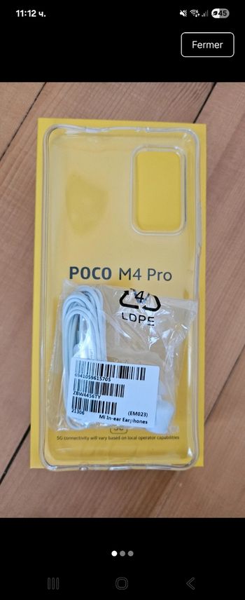 Coque transparente et écouteurs poco m4 pro