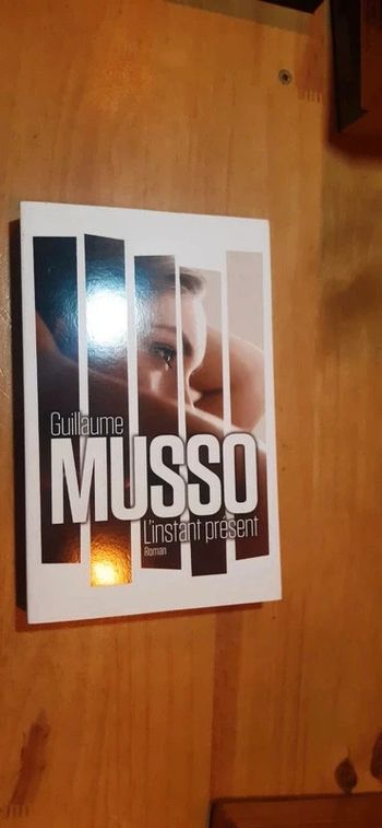 Roman L'instant présent