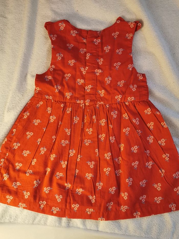 Robe neuve 18 mois - photo numéro 4