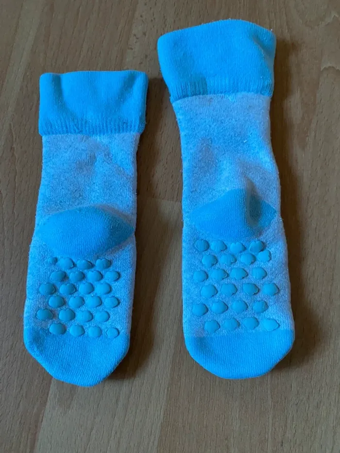 Chaussettes anti dérapantes hérisson Taille 19-21 - photo numéro 2