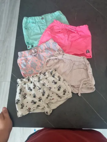 Lot 5 shorts 18 mois
