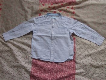 Chemise bleu clair rayé blanc 24 mois