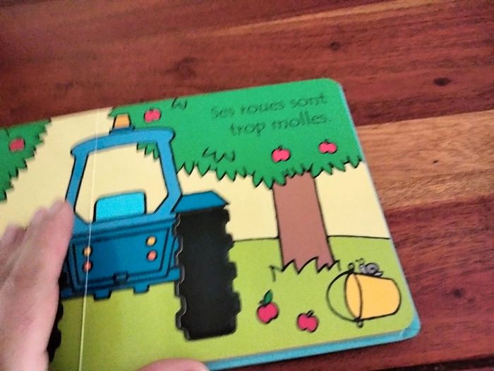 Livre cartonné où est mon tracteur les tout doux usborne - photo numéro 4