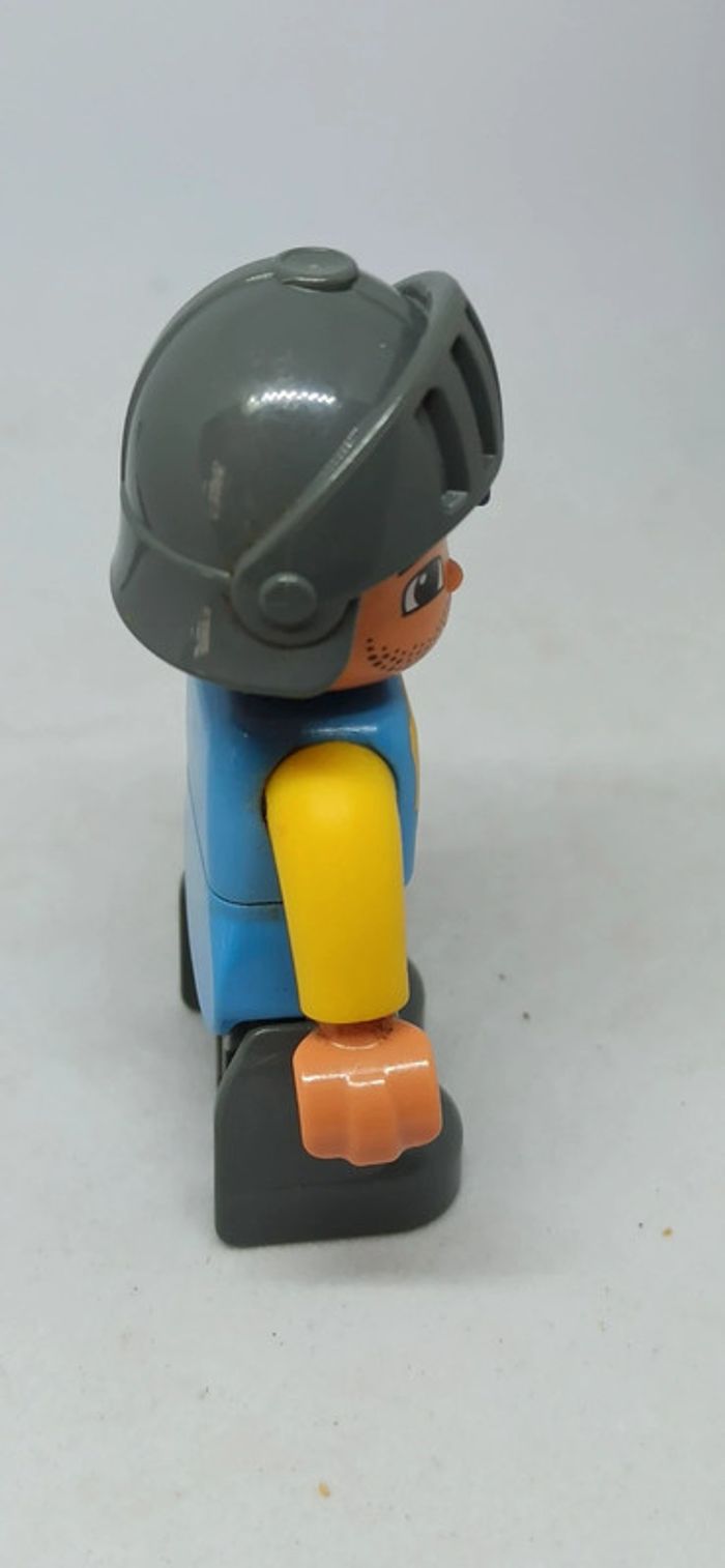 Homme chevalier haut jaune et bleu motif aigle lego duplo - photo numéro 2