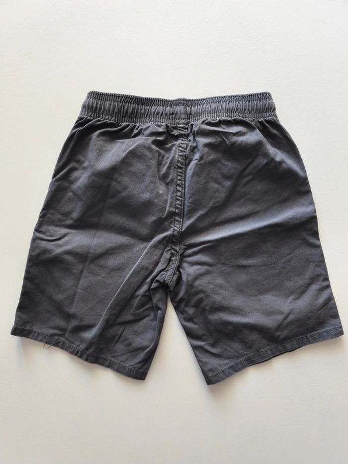 Short gris - photo numéro 2