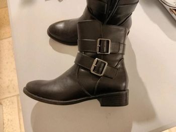 Paire de bottines en 36 neuves