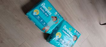 Couches Pampers taille 8