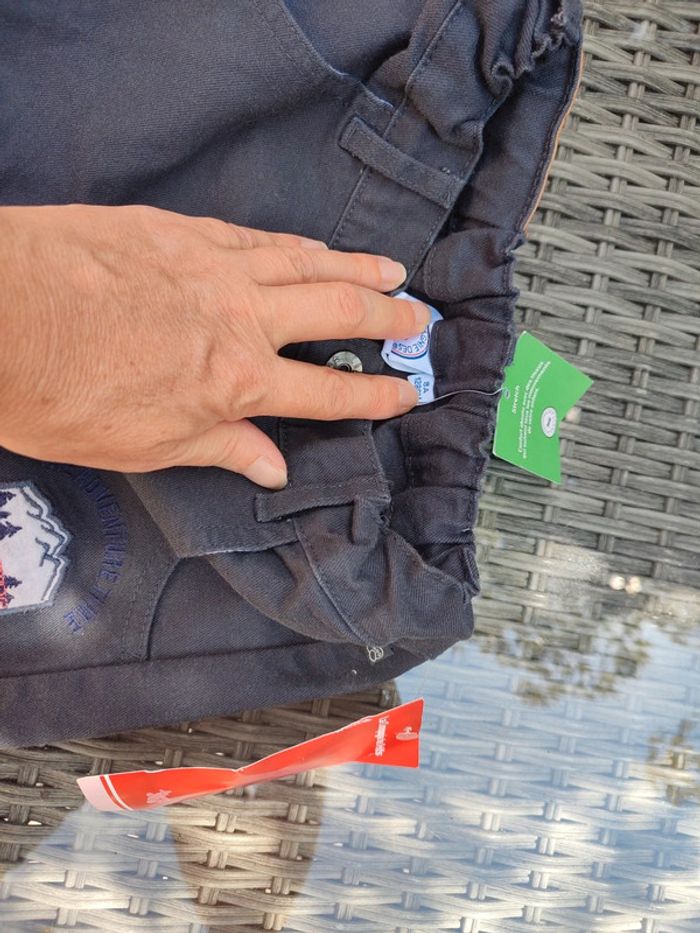 Pantalon neuf - photo numéro 2