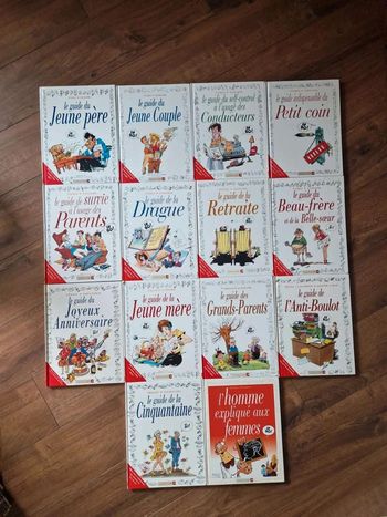 Lot  de  14 bandes  dessinées Le guide