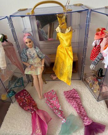 Vêtements poupée Barbie / robes