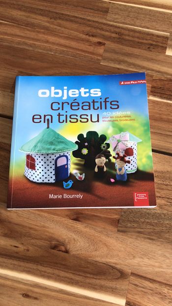 Livre objets créatifs en tissus