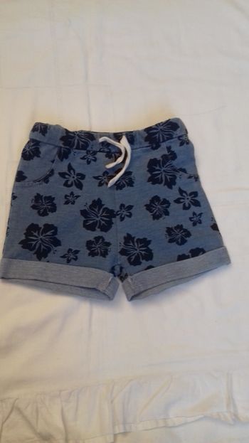 1 short fille 18 mois 