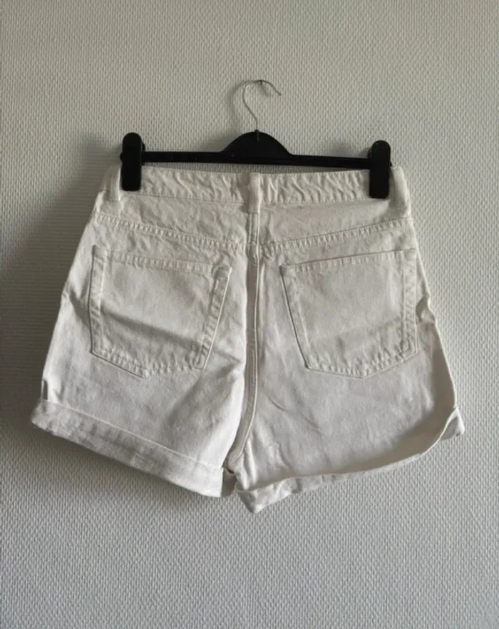 Short en jean coupe mom blanc - photo numéro 5