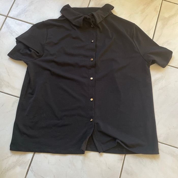Teeshirt noir boutons  dorés