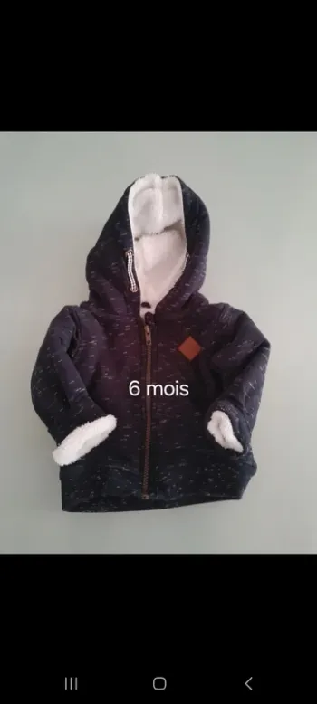 Gilet 6mois a capuche