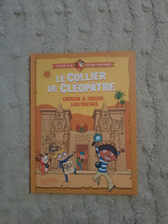 Livre le collier de Cléopâtre