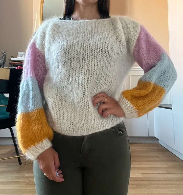 Pull en laine les mains de mamie