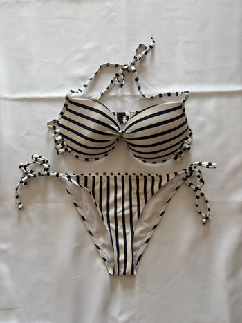 Maillot de bain 2 pièces crème à rayures bleu marine - Jennyfer - M/38